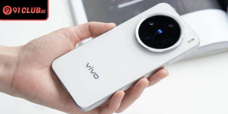 Front facing optical sensor for high quality video calling performance