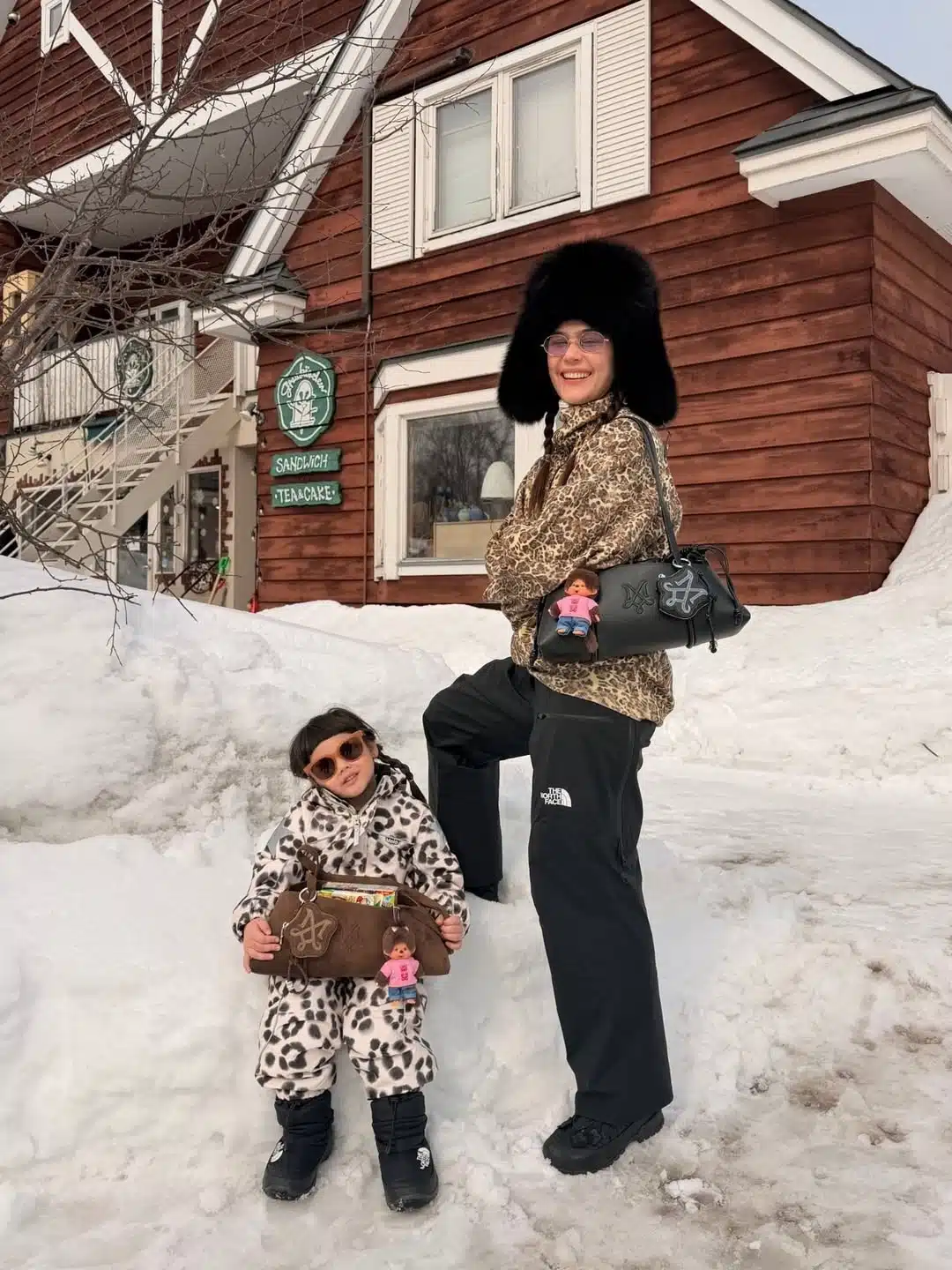 peaceful moment of Chompoo with her youngest daughter